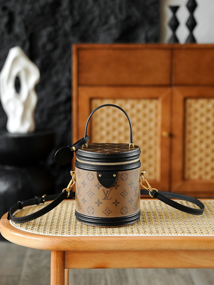 LOUIS VUITTON Cannes M43986