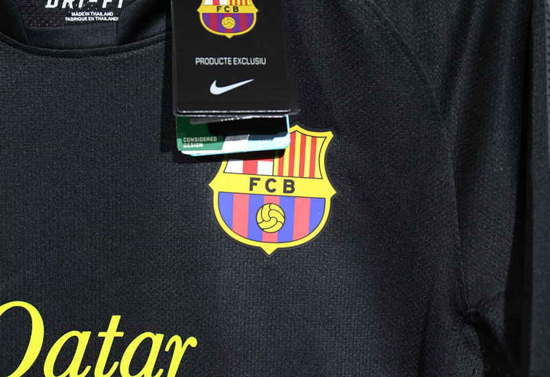 Player Retro Version 2010-2011 Barcelona Away Black Thailand Soccer Jersey AAA-4563