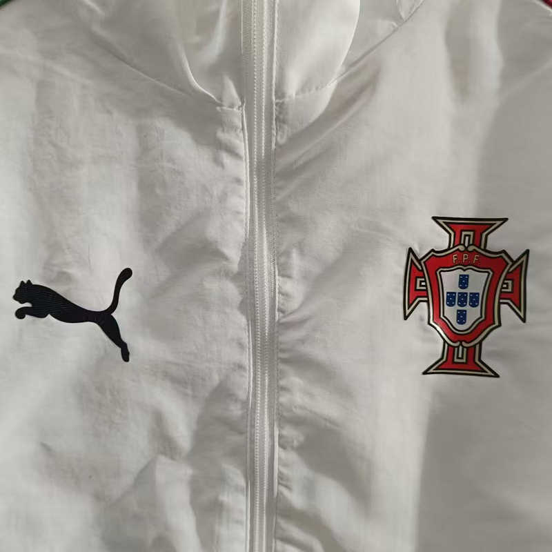 2025-2026 Portugal White Hem Hooded Thailand Trench Coats-0255