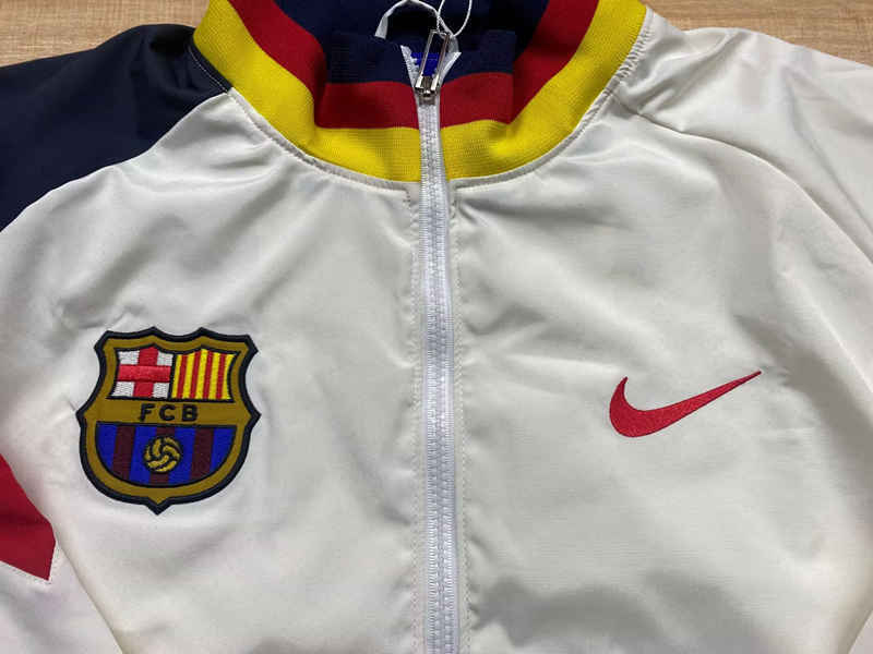 Retro Version Barcelona White Thailand Trench Coats-6895