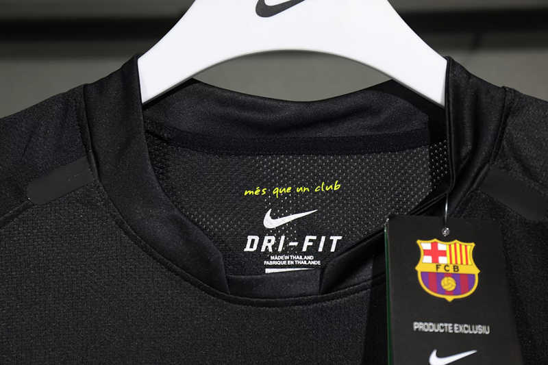 Player Retro Version 2010-2011 Barcelona Away Black Thailand Soccer Jersey AAA-4563