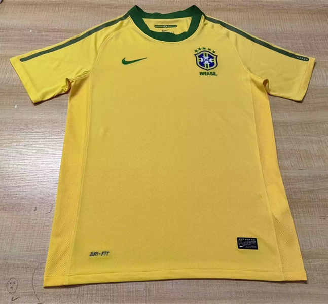Retro Version 2010 Brazil Home Yellow Thailand Soccer Jersey AAA-6895