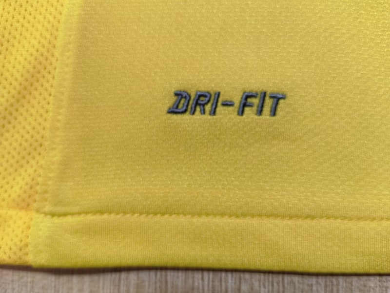 Retro Version 2010 Brazil Home Yellow Thailand Soccer Jersey AAA-6895