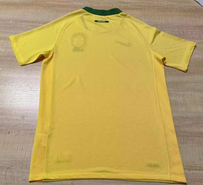Retro Version 2010 Brazil Home Yellow Thailand Soccer Jersey AAA-6895