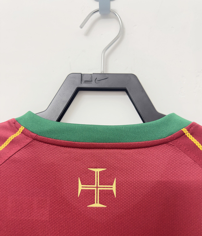 Retro Version 2006 Portugal Home Red Thailand Soccer Jersey AAA-811