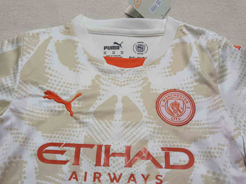 2024-2025 Manchester City Goalkeeper Beige Kid/Youth Soccer Uniform-507