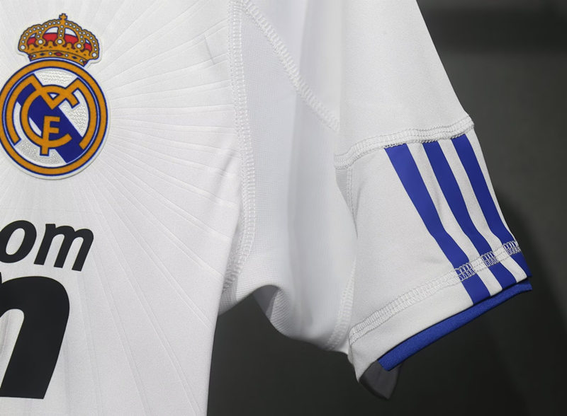 Player Version Retro Version 2010-2011 Real Madrid Home White Thailand Soccer Jersey AAA-4563