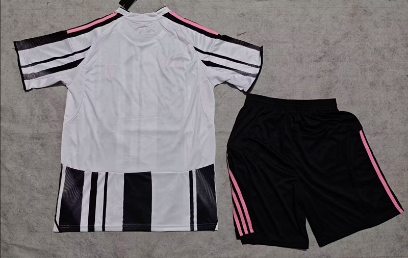 2025-2026 Juventus Home Black&White Soccer Uniform-718