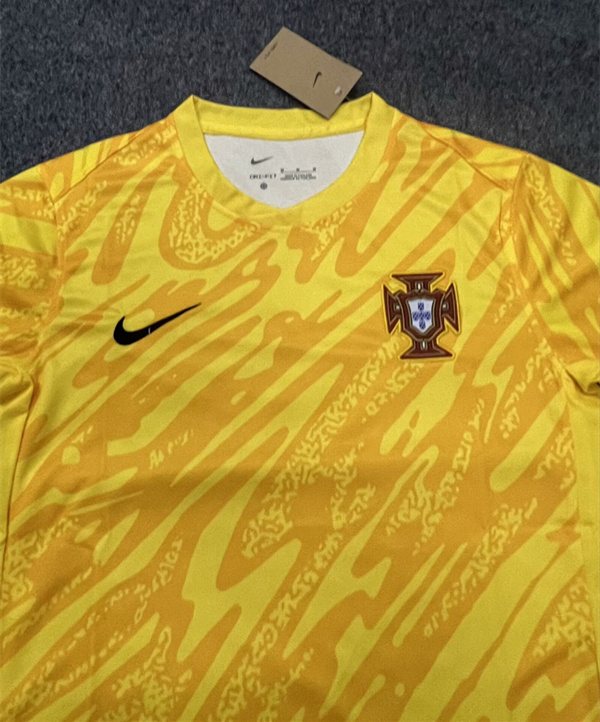 2024-2025 Portugal Goalkeeper Yellow Thailand Soccer Jersey AAA-0485