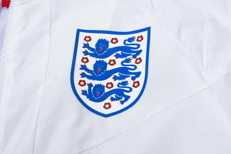 2024-2025 England White Thailand Trench Coats With Hat-518