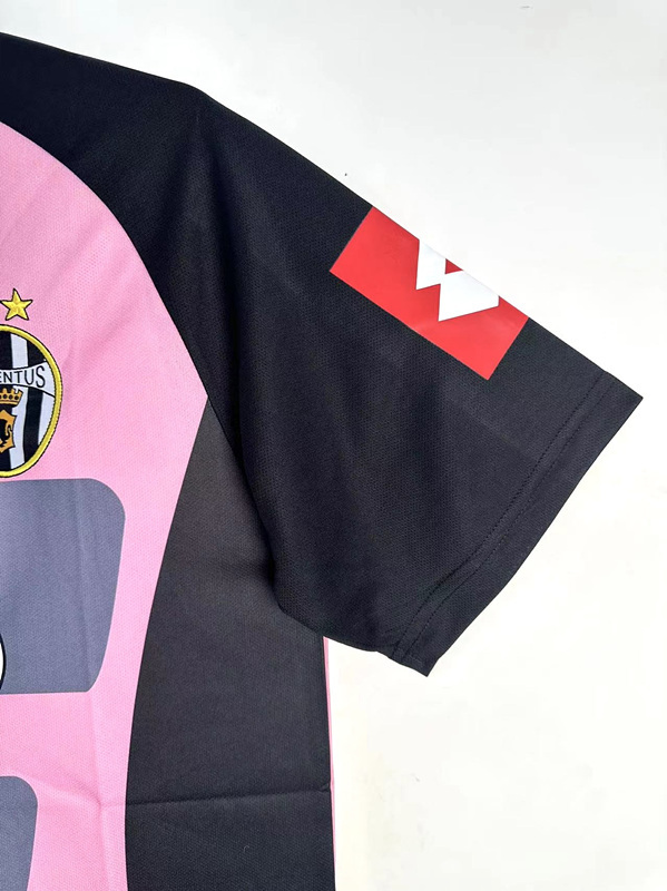 Retro Version 02-03 Juventus Pink&Black Thailand Soccer Jersey AAA-811
