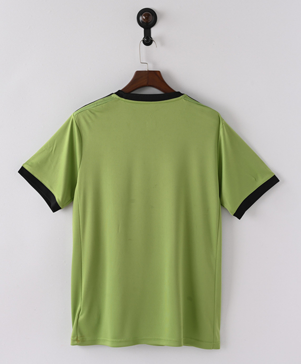 Retro Version 2017-2018 Juventus 2nd Away Green Thailand Soccer Jersey AAA-7189