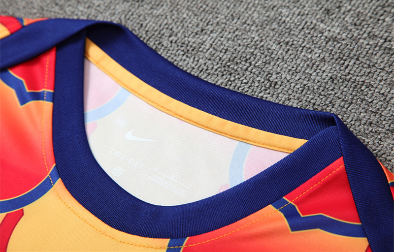 2024-25 Barcelona Red&Yellow Thailand Soccer Uniform-418