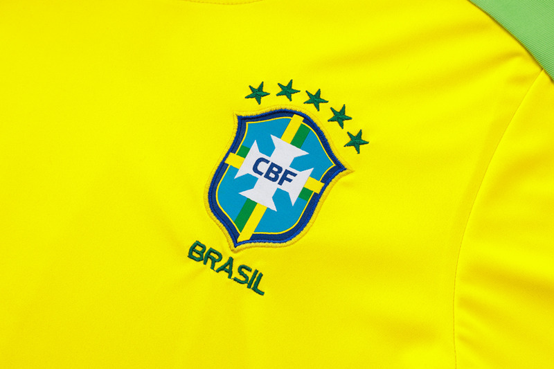 2024-2025 Brazil Yellow Short-sleeved Thailand Soccer Tracksuit-815