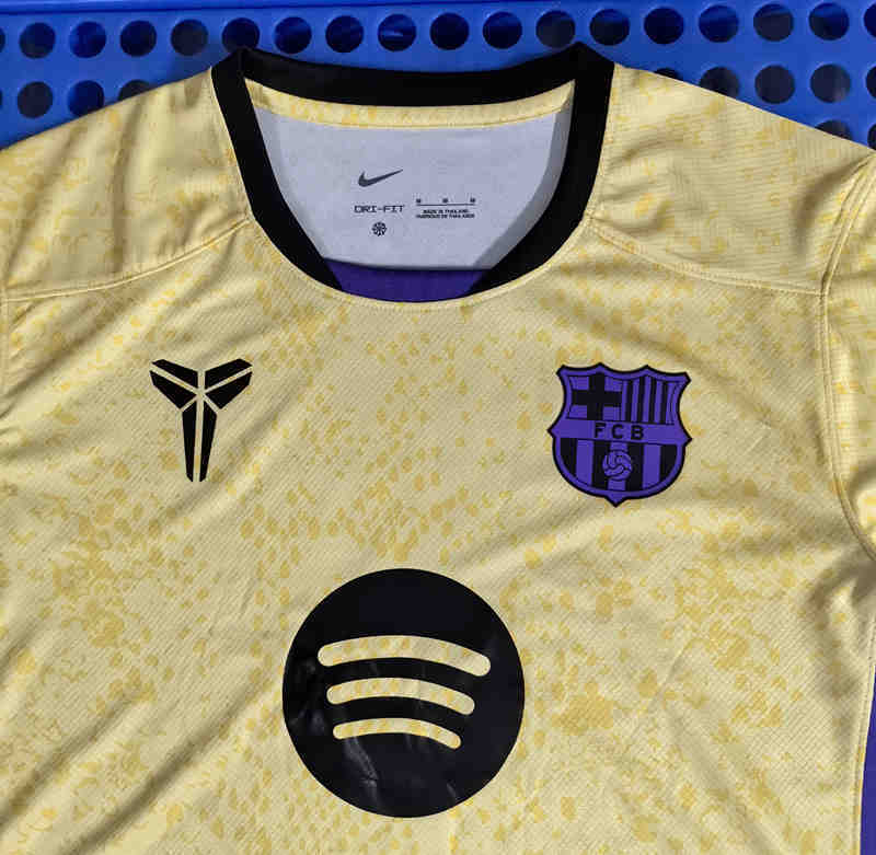 2025-26 Barcelona Kobe co-branded Yellow Thailand Soccer Jersey AAA-2733