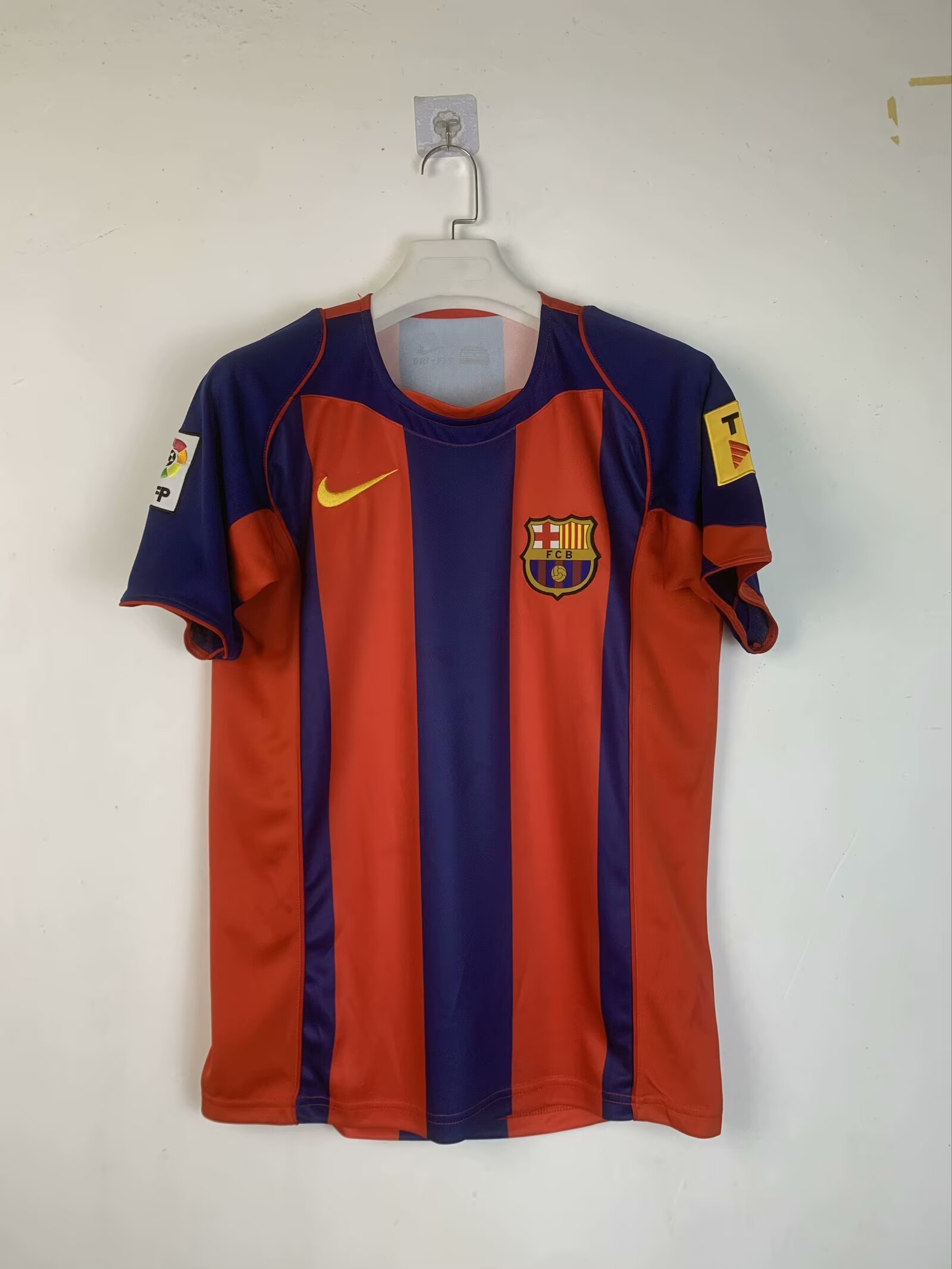 Retro Version 04-05 Barcelona Home Red&Blue Thailand Soccer Jersey AAA-7872