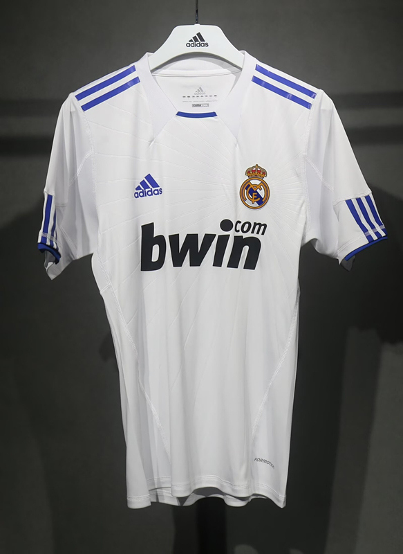 Player Version Retro Version 2010-2011 Real Madrid Home White Thailand Soccer Jersey AAA-4563