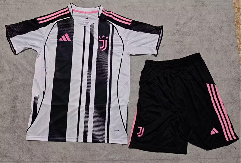 2025-2026 Juventus Home Black&White Soccer Uniform-718
