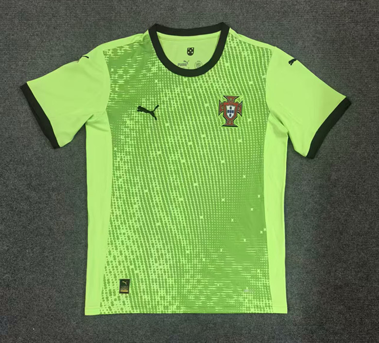 2025-26 Portugal Goalkeeper Green Thailand Soccer Jersey AAA-2483