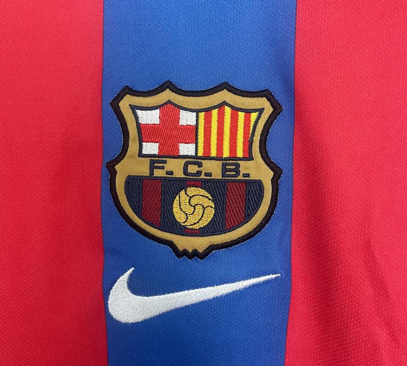 Retro Version 01-02 Barcelona Home Red&Blue Thailand Soccer Jersey AAA-811