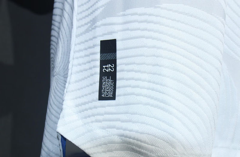 Player Version Retro Version 2021-2022 Real Madrid Home White LS Thailand Soccer Jersey AAA-4563