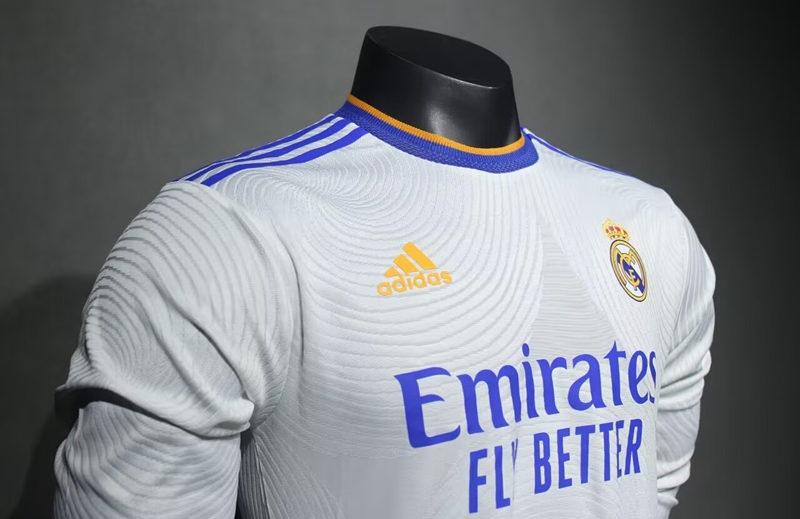 Player Version Retro Version 2021-2022 Real Madrid Home White LS Thailand Soccer Jersey AAA-4563