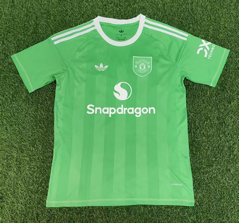 2025-2026 Manchester United Goalkeeper Green Thailand Soccer Jersey AAA-416