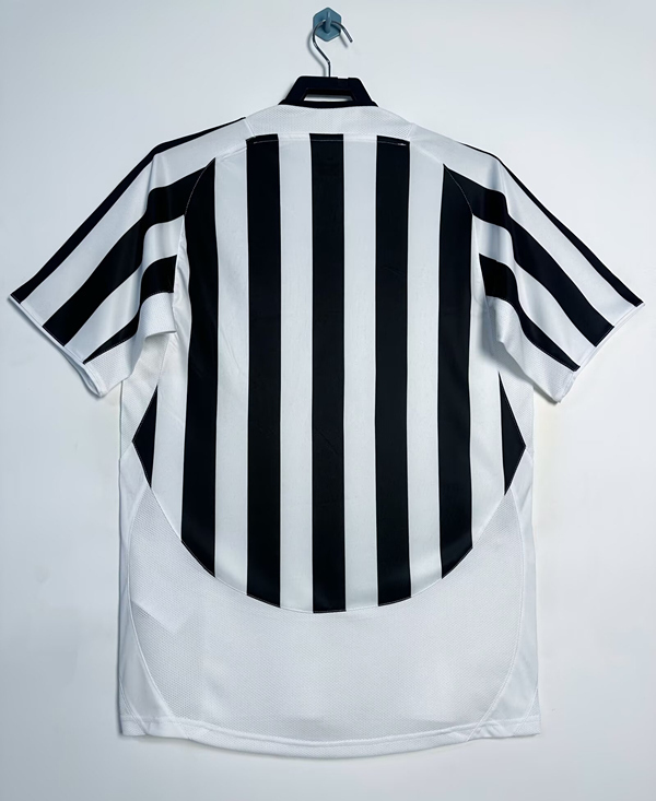 Retro Version 03-04 Juventus Home Black&White Thailand Soccer Jersey AAA-811