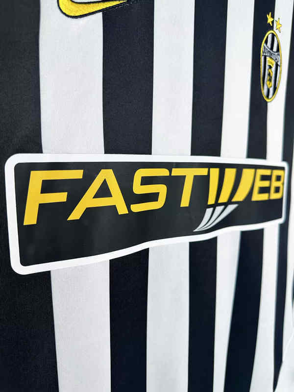 Retro Version 03-04 Juventus Home Black&White Thailand Soccer Jersey AAA-811
