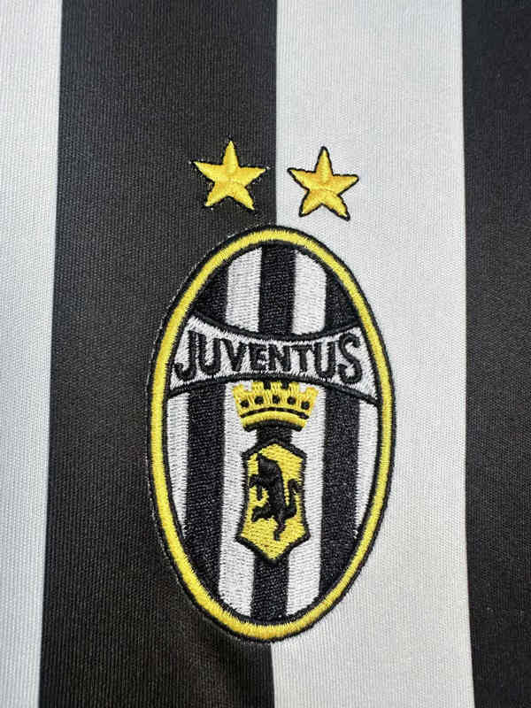 Retro Version 03-04 Juventus Home Black&White Thailand Soccer Jersey AAA-811