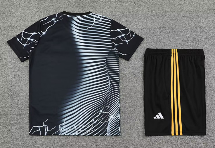 2025-2026 Real Madrid Black Thailand Training Soccer Uniform-418
