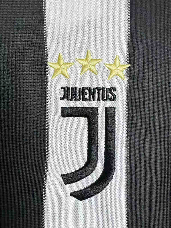 Retro Version 2017-2018 Juventus Home Black&White Thailand Soccer Jersey AAA-811