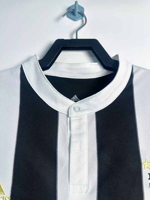 Retro Version 2017-2018 Juventus Home Black&White Thailand Soccer Jersey AAA-811