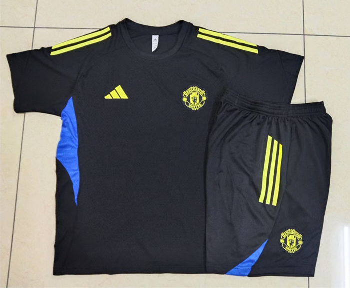 2025-2026 Manchester United Black Short Sleeve Thailand Soccer Tracksuit-815