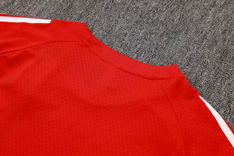 (With Chest Ad) 2025-2026 Liverpool Red Thailand Short-sleeved Soccer Tracksuit-815