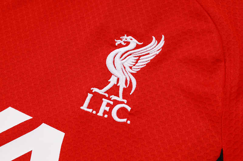 (With Chest Ad) 2025-2026 Liverpool Red Thailand Short-sleeved Soccer Tracksuit-815