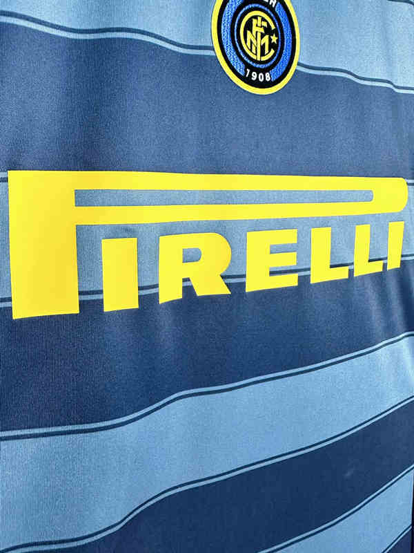 Retro Version 2004-2005 Inter Milan 2nd Away Blue Thailand Soccer Jersey AAA-811
