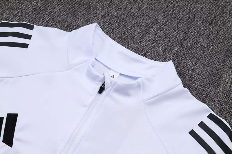 2025-26 Manchester United White Thailand Soccer Tracksuit (with chest advertisement)-411
