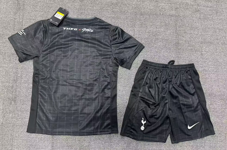 2025-2026 Special Edition Tottenham Hotspur Black Training Kids/Youth Soccer Uniform-3831