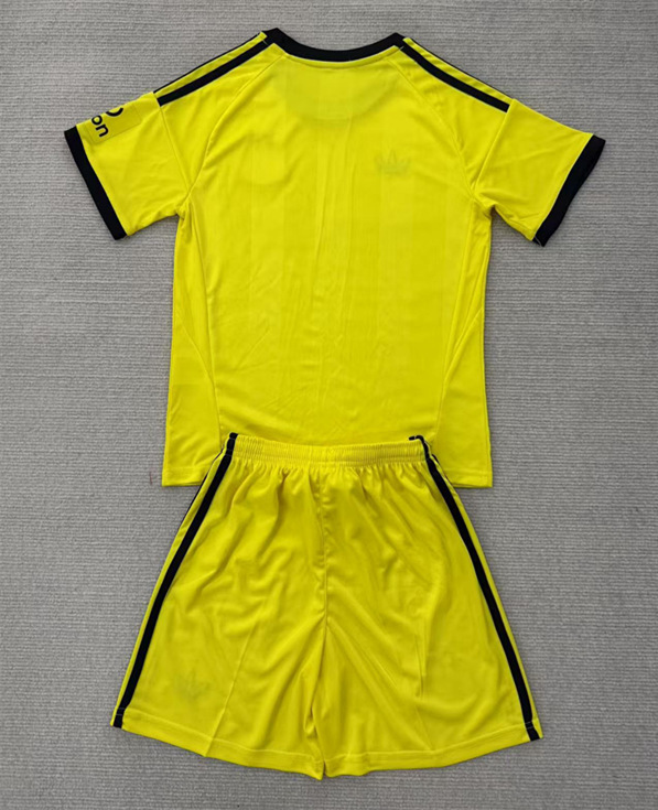 2025-2026 Newcastle United Goalkeeper Yellow Kids/Youth Soccer Uniform-2483