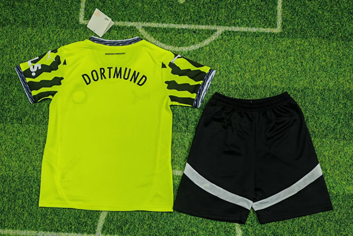 2025-2026 Special Edition Borussia Dortmund Green Kids/Youth Soccer Unifrom-8679