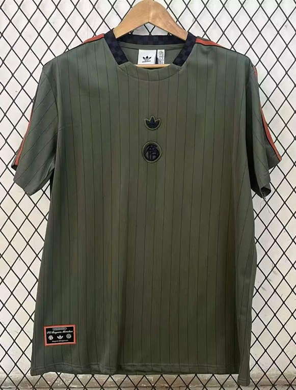 2025-2026 Retro Version Bayern München Green Thailand Soccer Jersey AAA-9070