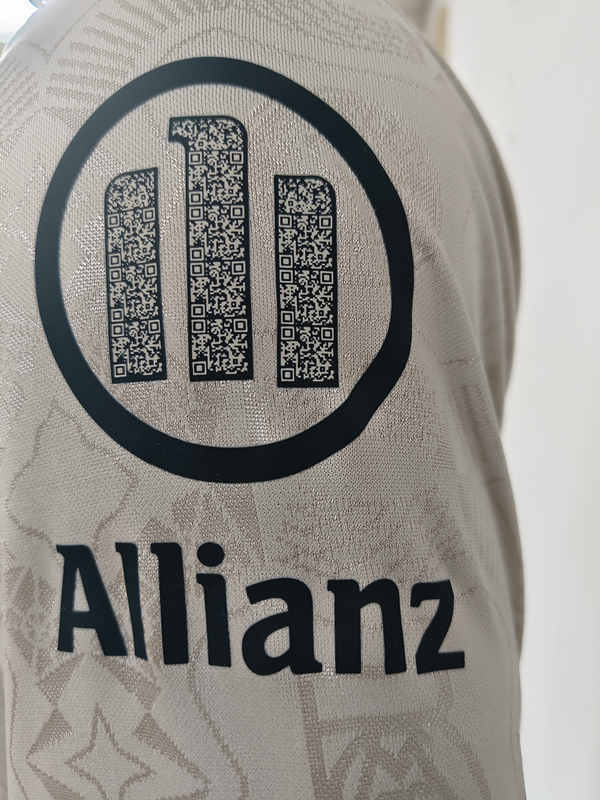 Player Version 2025-2026 Oktoberfest Bayern München Beige Thailand Soccer Jersey AAA-0871