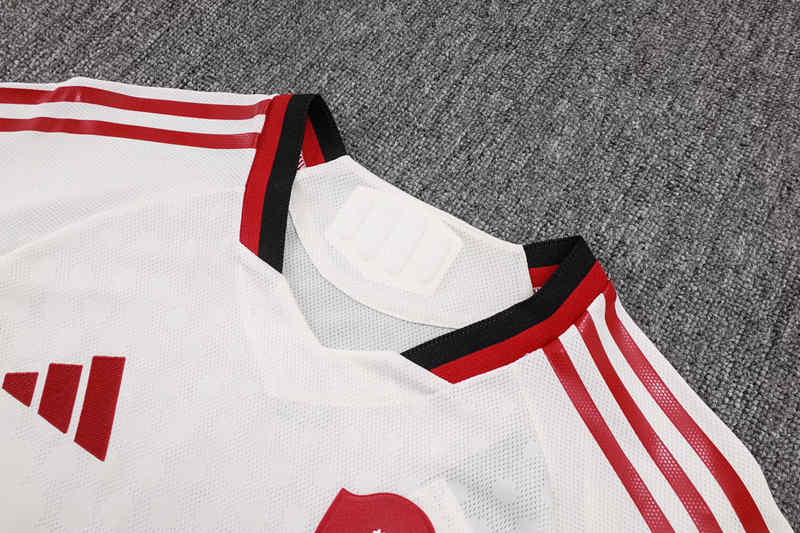 Player Version 2025-2026 Liverpool White Thailand Soccer Tracksuit-9926