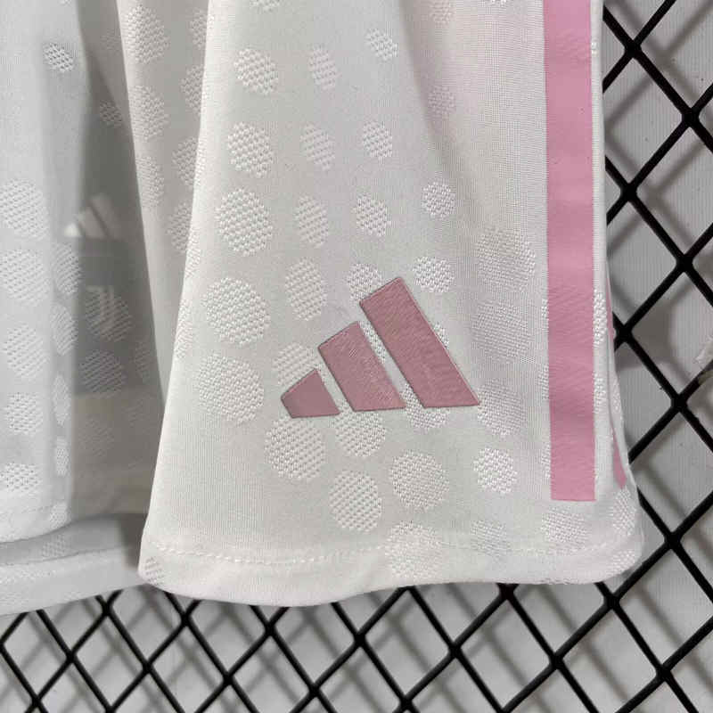 Player Version 2025-2026 Juventus Away White Thailand Soccer Shorts-888