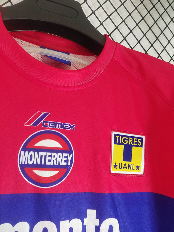 Retro Version 2001-2002 Tigres UANL Away Red Thailand Soccer Jersey AAA-2851