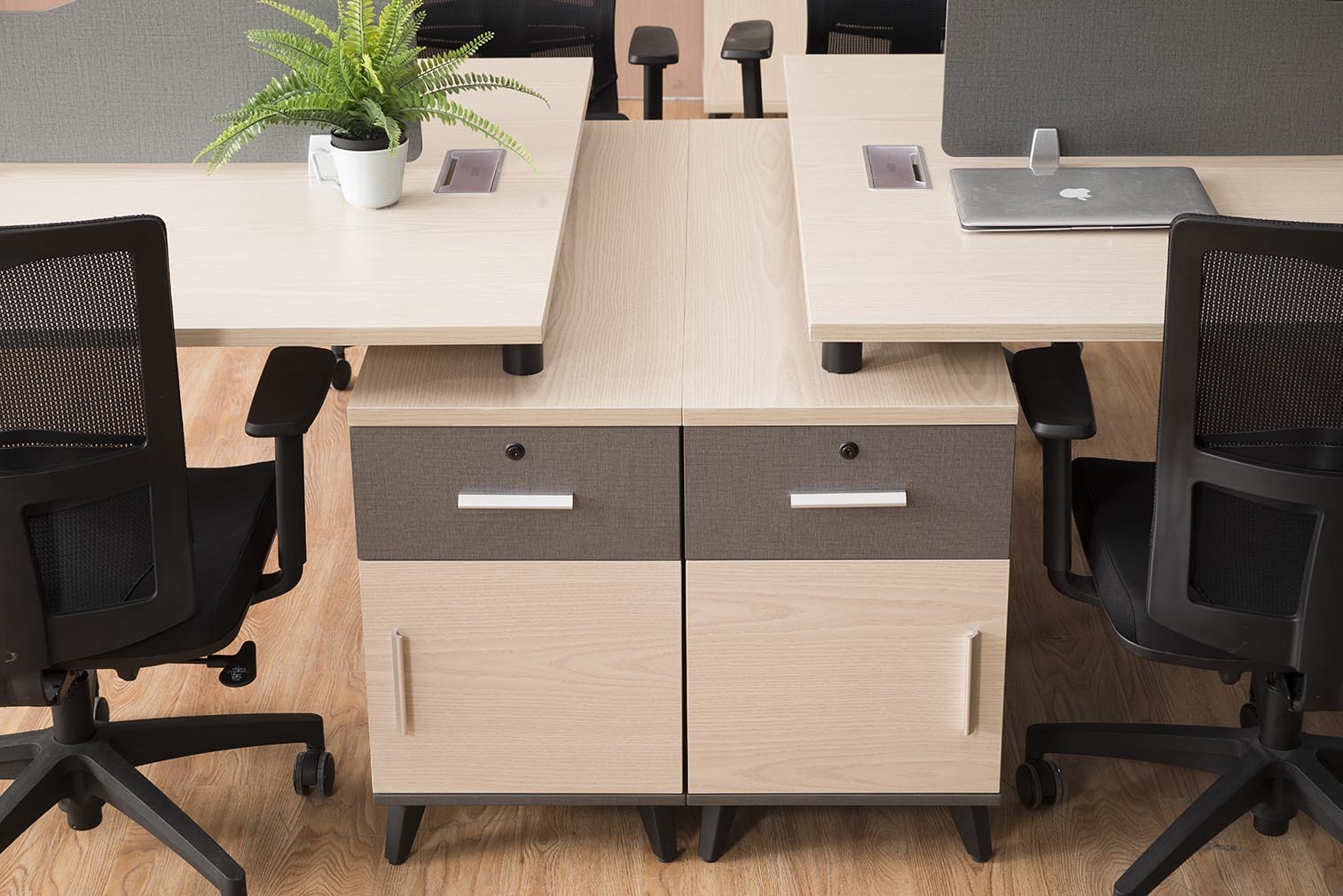 4 Person Staff Office Furniture Workstation