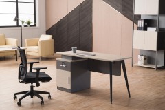 طاولة مكتب صغيرة مفردة