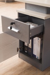 طاولة مكتب صغيرة مفردة