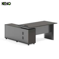 Conception de configuration moderne de table de bureau